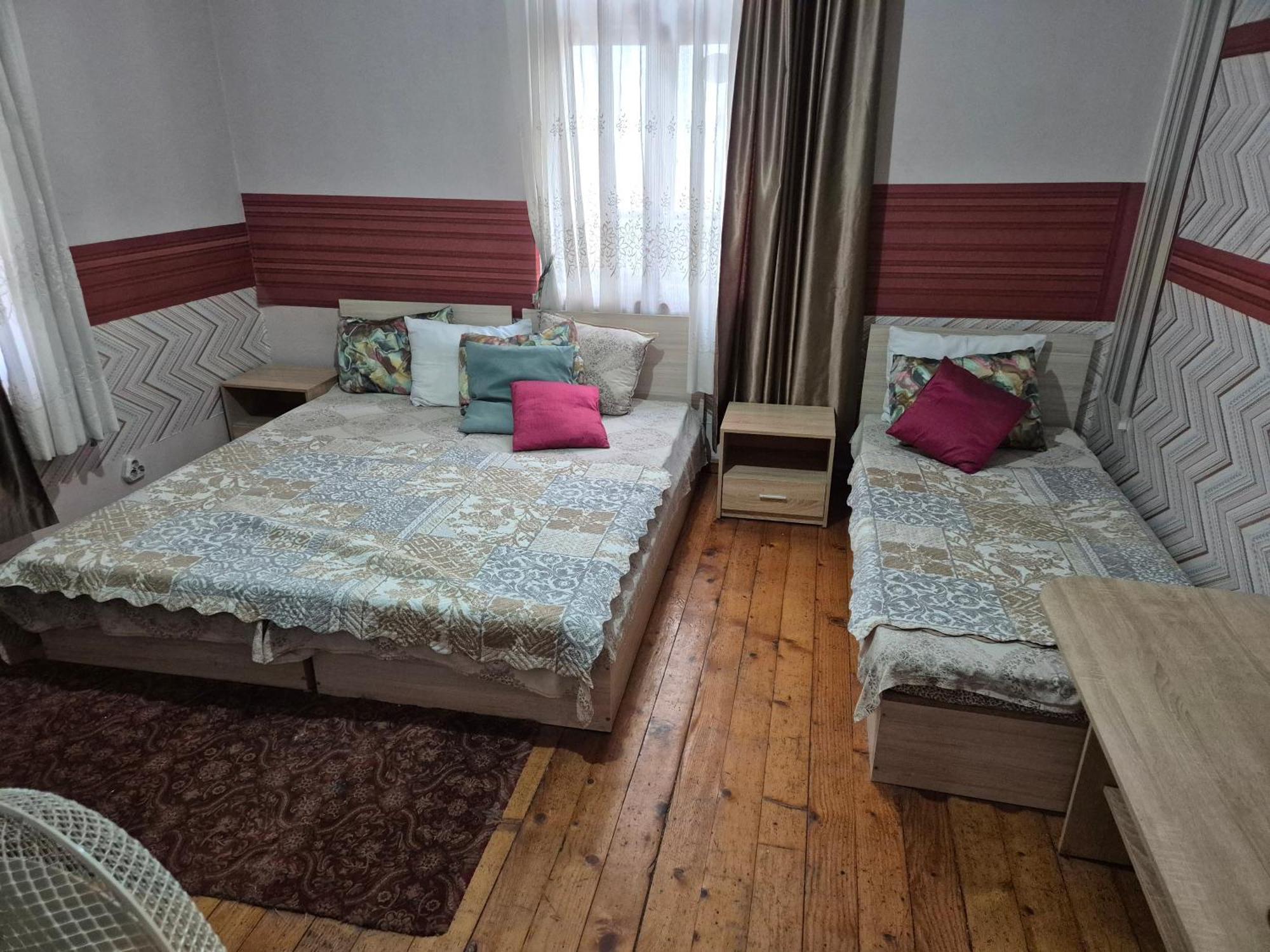 Hostel Alex 1 - Sofia — Photos 1